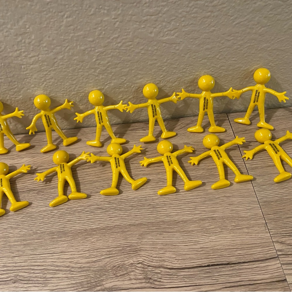 Vintage smiley face yellow rubber toy lot of 12 - Picture 3 of 7